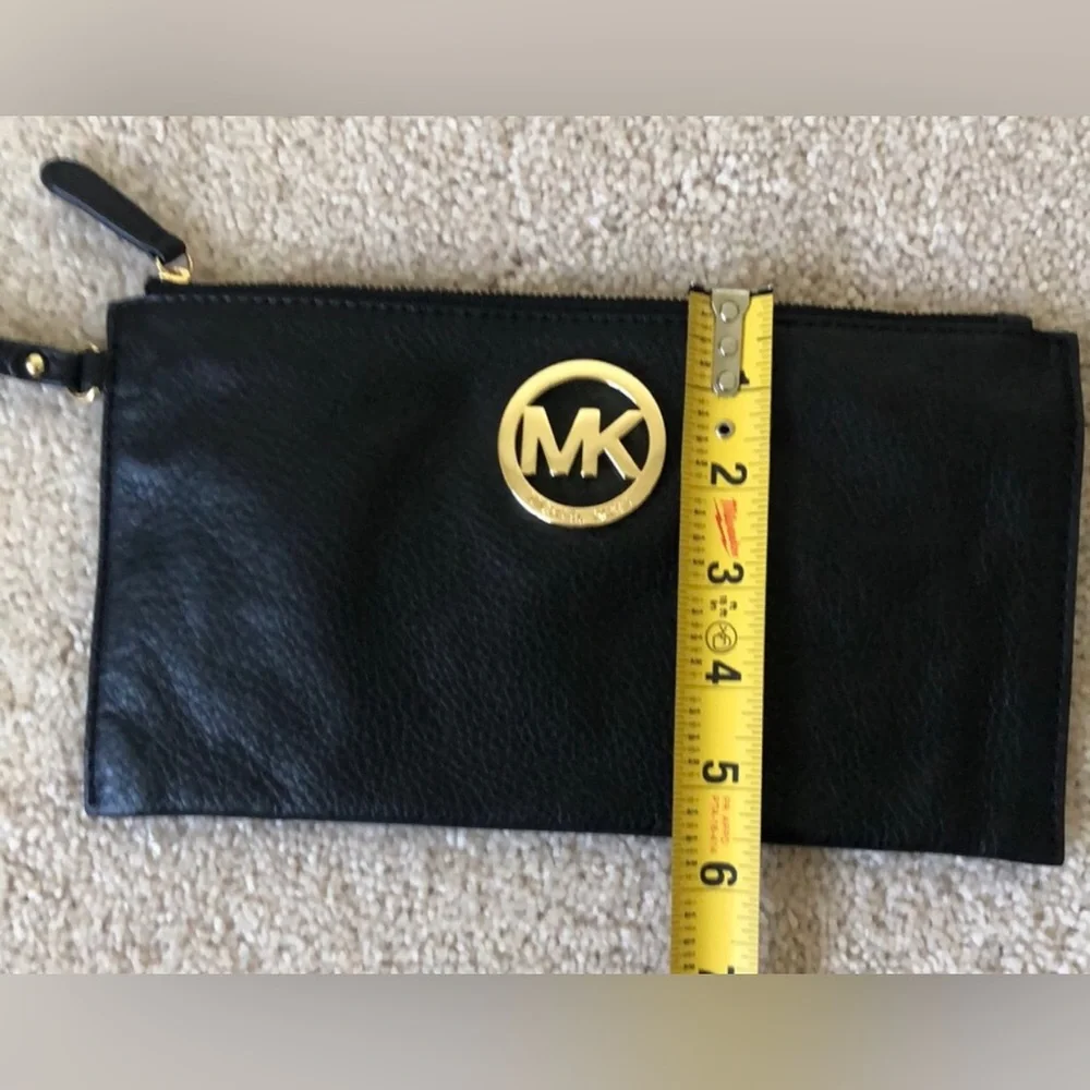 Michael Kors Fulton Clutch/Wristlet - Black with gold accents - Picture 6 of 12